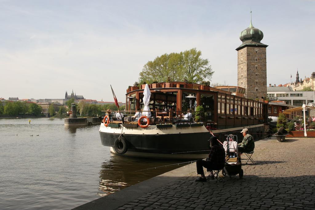 Boat Hotel Matylda Praga Exterior foto